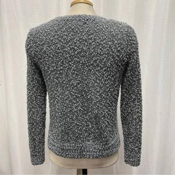 Hollister Women’s SZ M Fuzzy Soft Gray Glitter Thread Sweater - Picture 4 of 11